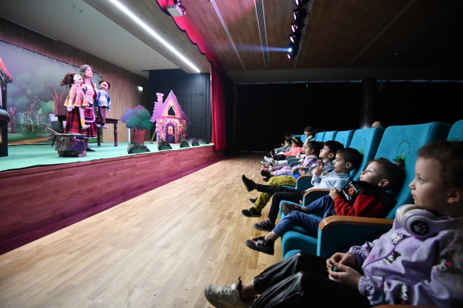 Hansel ile Gretel yeni adresinde çocuklarla buluşuyor