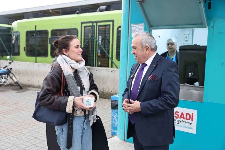 Şadi Özdemir’den öğrencilere çorba ikramı