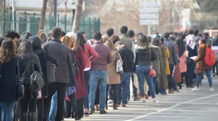 Koca ülke asgari ücret düzeyinde maaşa mahkum oldu