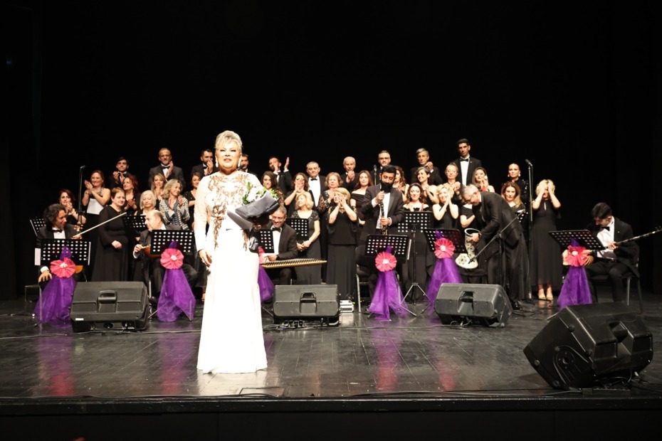 Türk Sanat Müziği Korosu’ndan muhteşem konser