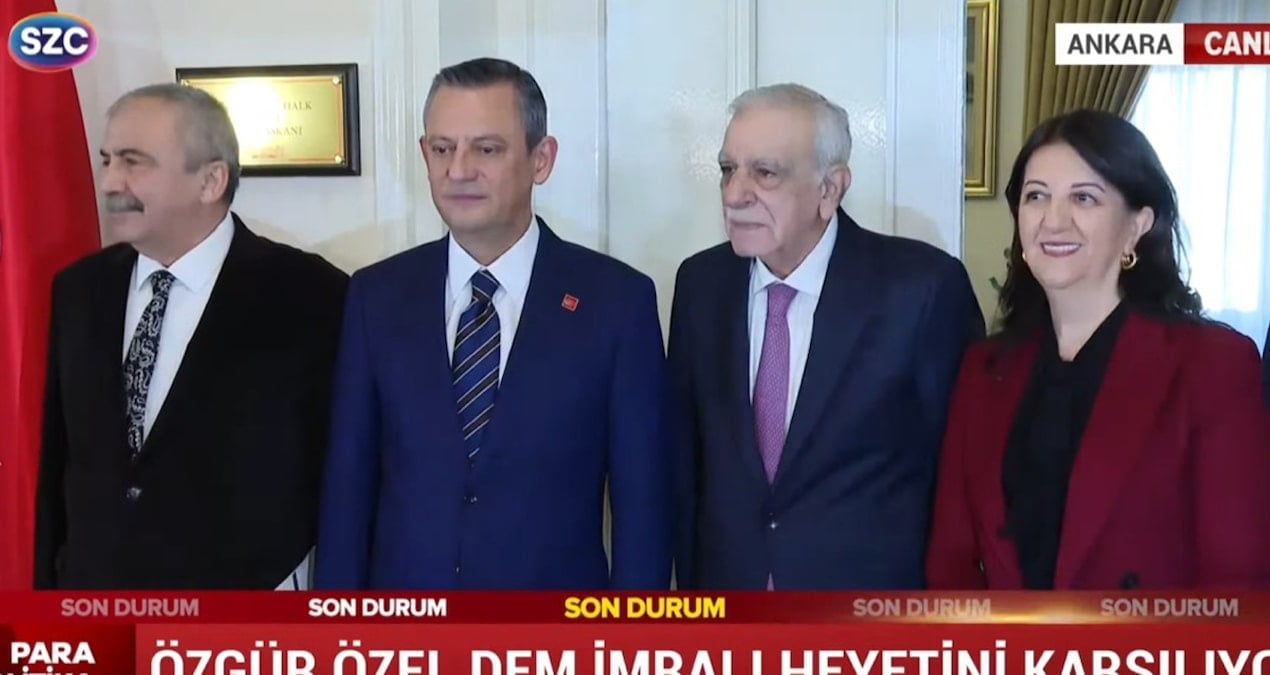 CHP heyeti DEM Parti’nin İmralı heyetini kapıda karşıladı