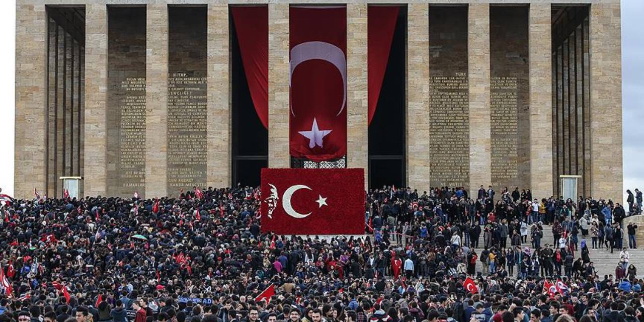 Milyonlar Ata’sına koştu. Anıtkabir’e rekor ziyaret