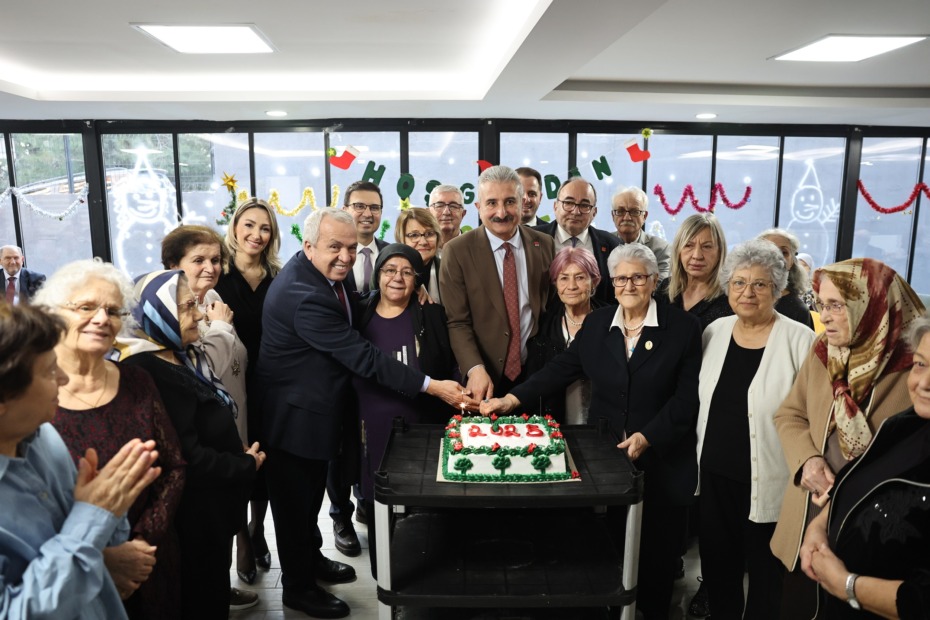 Nilüfer’de huzurevi sakinlerinden yeni yıla keyifli karşılama  