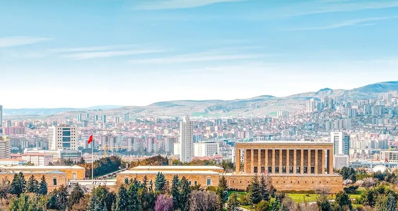 Türkiye her masada bekletiliyor