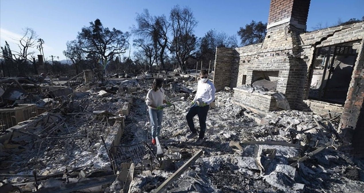 California’daki yangınlar 24 günün ardından kontrol altına alındı