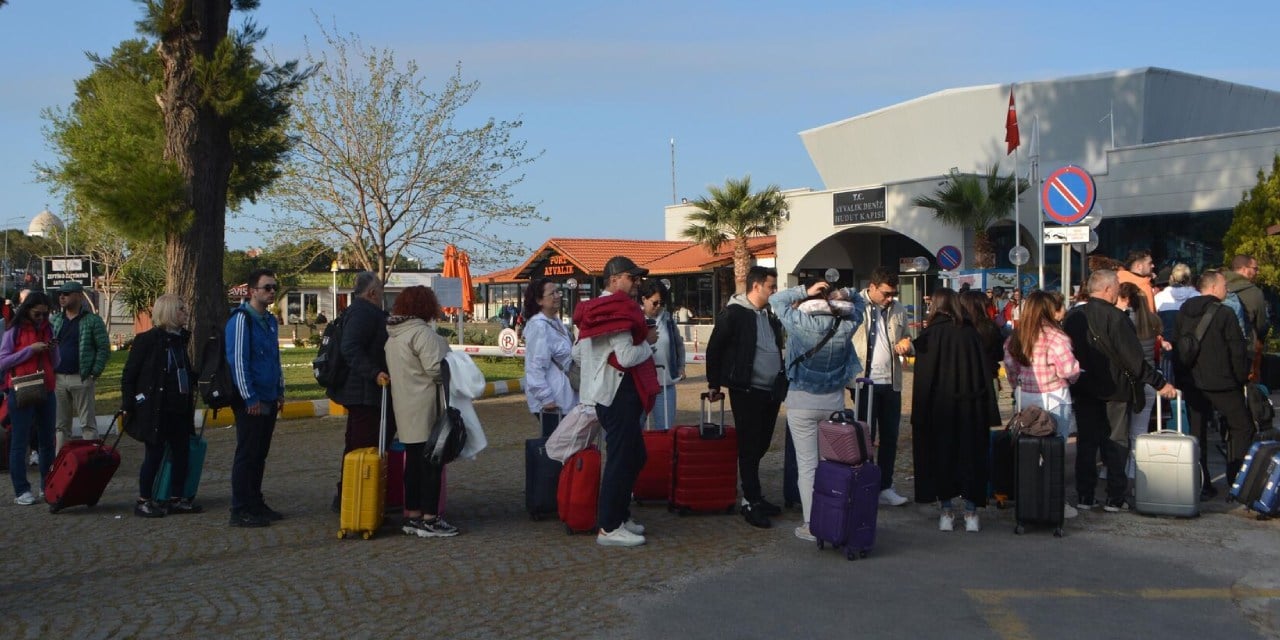 Fahiş fiyatlardan illallah eden yerli turist Yunan Adaları’na aktı