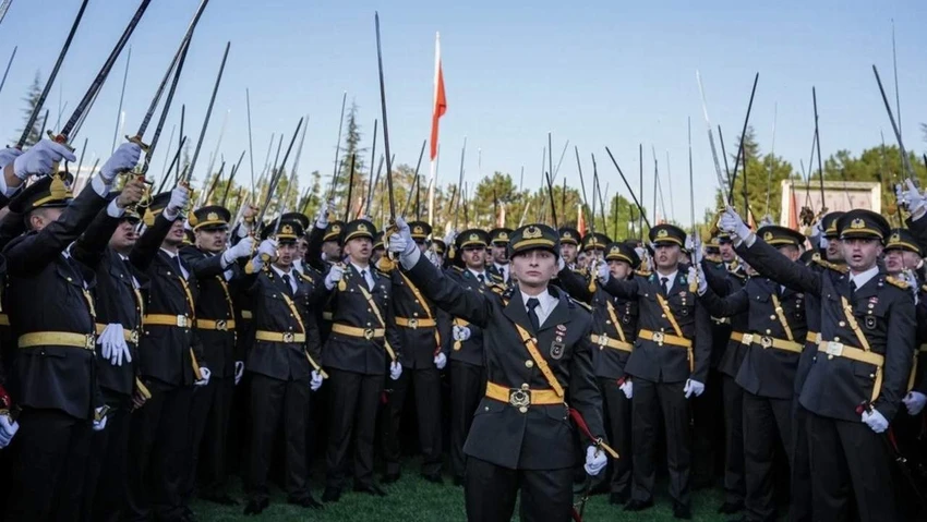 İhraç edilen teğmenlerle ilgili yeni gelişme