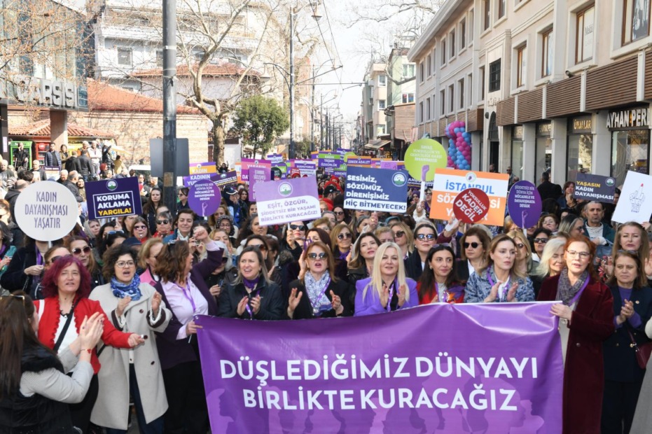 Kadınlar, düşledikleri dünyayı birlikte kurmak için yürüdü